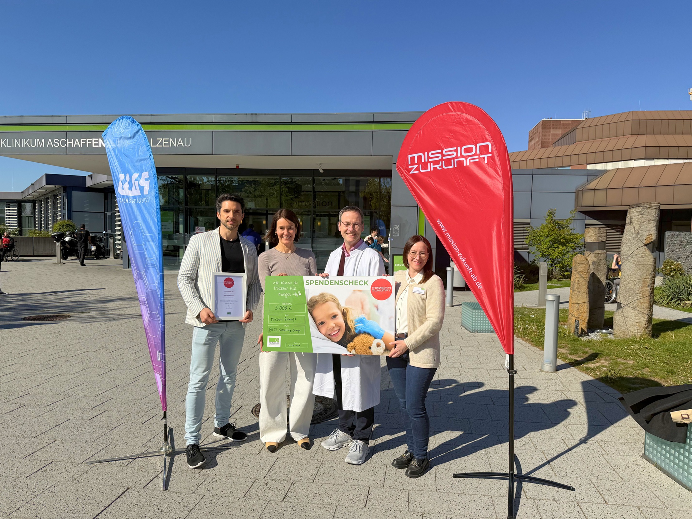 Für die Zukunft der Kleinsten: PASS Consulting Group spendet 5.000 Euro ...